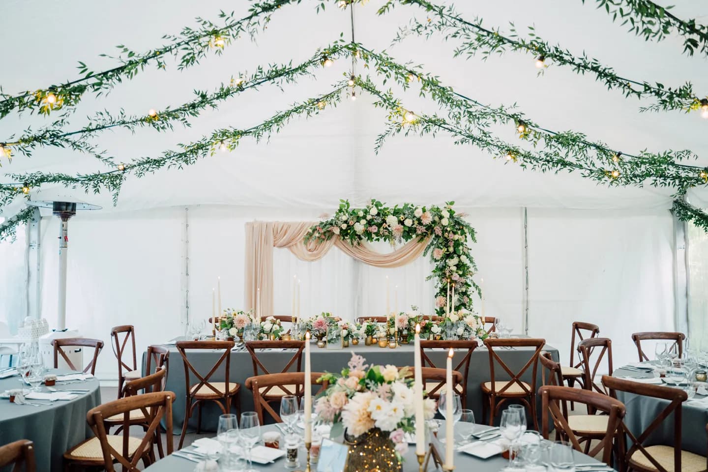 Heiraten unter freiem Himmel: Mit Stil – Zelt mieten für die Hochzeit