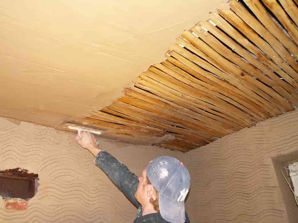 Wenn das Decke verputzen zur Geduldsprobe wird: Die bessere Lösung im Vergleich