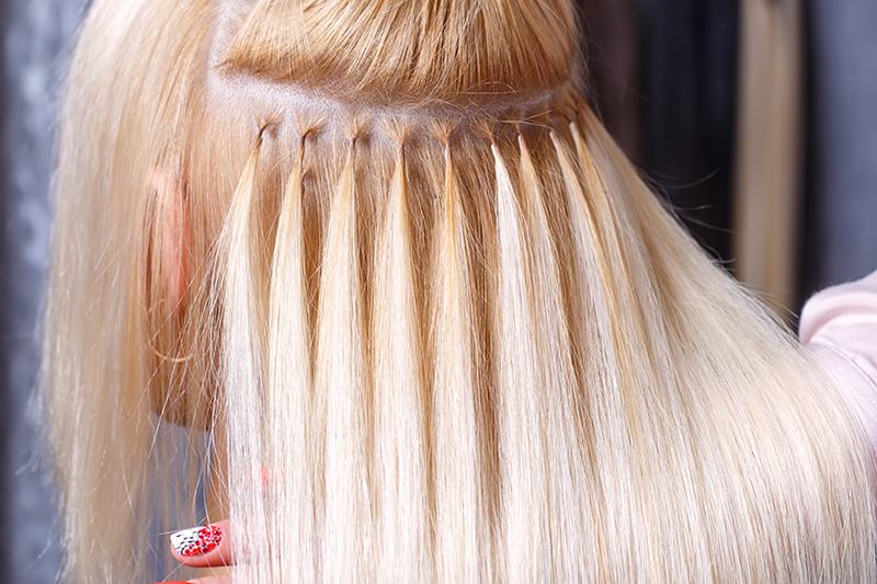 Luxuriöse Haarverlängerung: Tape Extensions für glamourösen Schwung