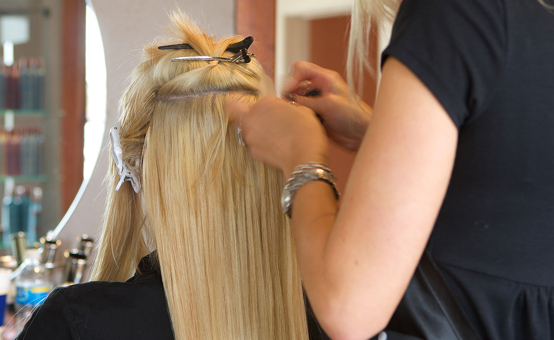 Bonding Extensions: Ihr Weg zu perfektem Haarvolumen und -länge